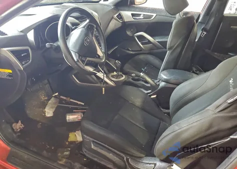 2015 Hyundai Veloster z USA, uszkodzony, nr VIN KMHTC6AD5FU229098